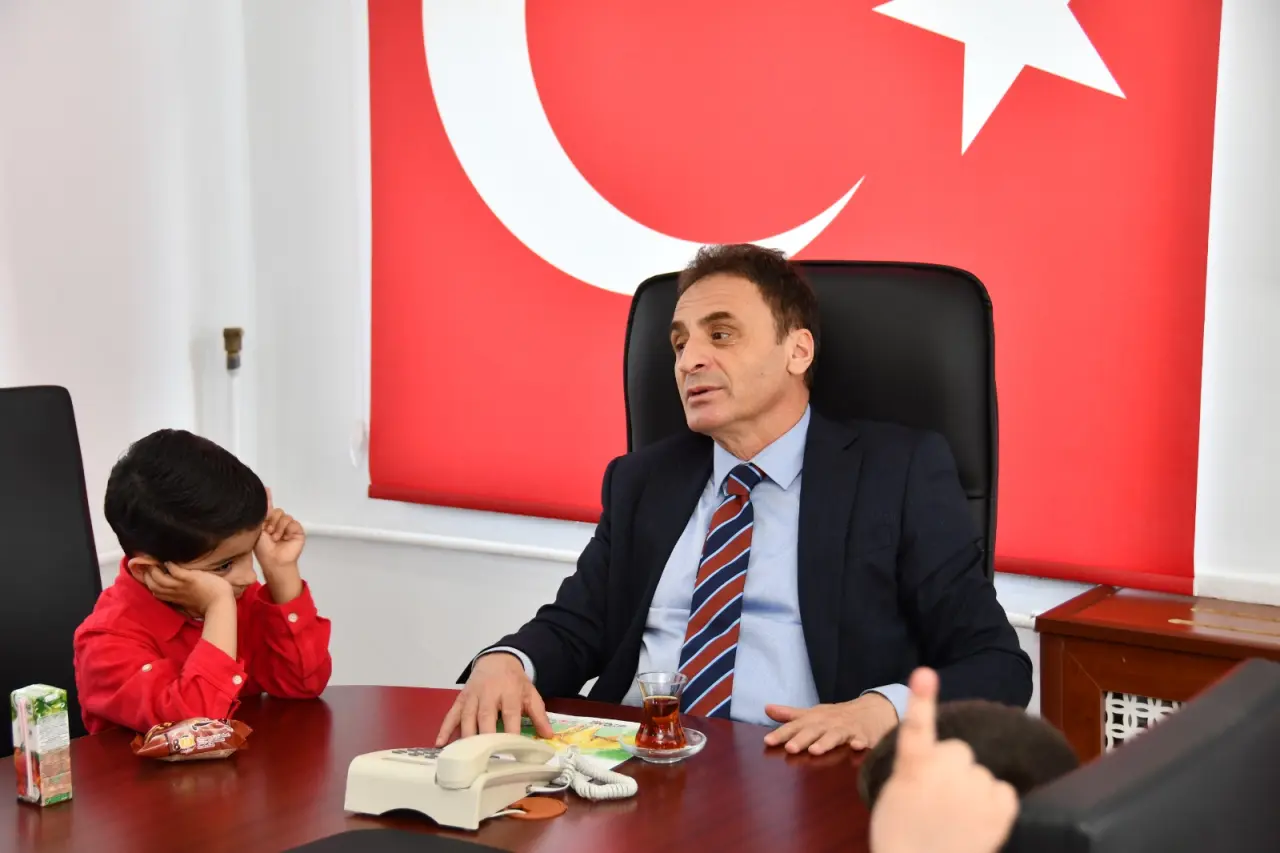 Makam Koltuğu Bu Kez Masal Diyarına Açıldı! Gümüşhane’de 23 Nisan Coşkusu Erken Başladı 3