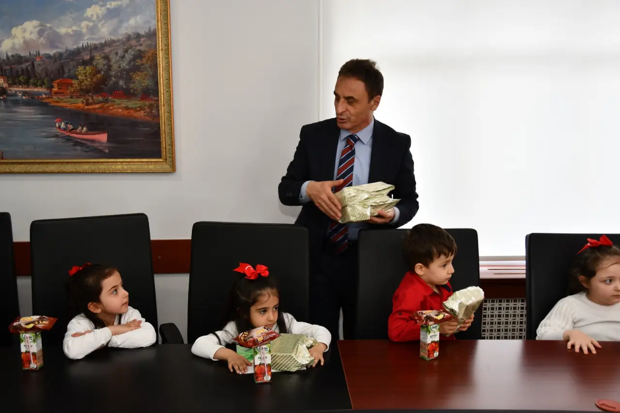 Makam Koltuğu Bu Kez Masal Diyarına Açıldı! Gümüşhane’de 23 Nisan Coşkusu Erken Başladı 4