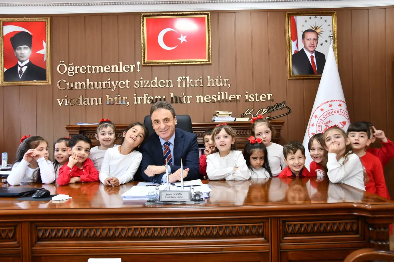 Makam Koltuğu Bu Kez Masal Diyarına Açıldı! Gümüşhane’de 23 Nisan Coşkusu Erken Başladı 10