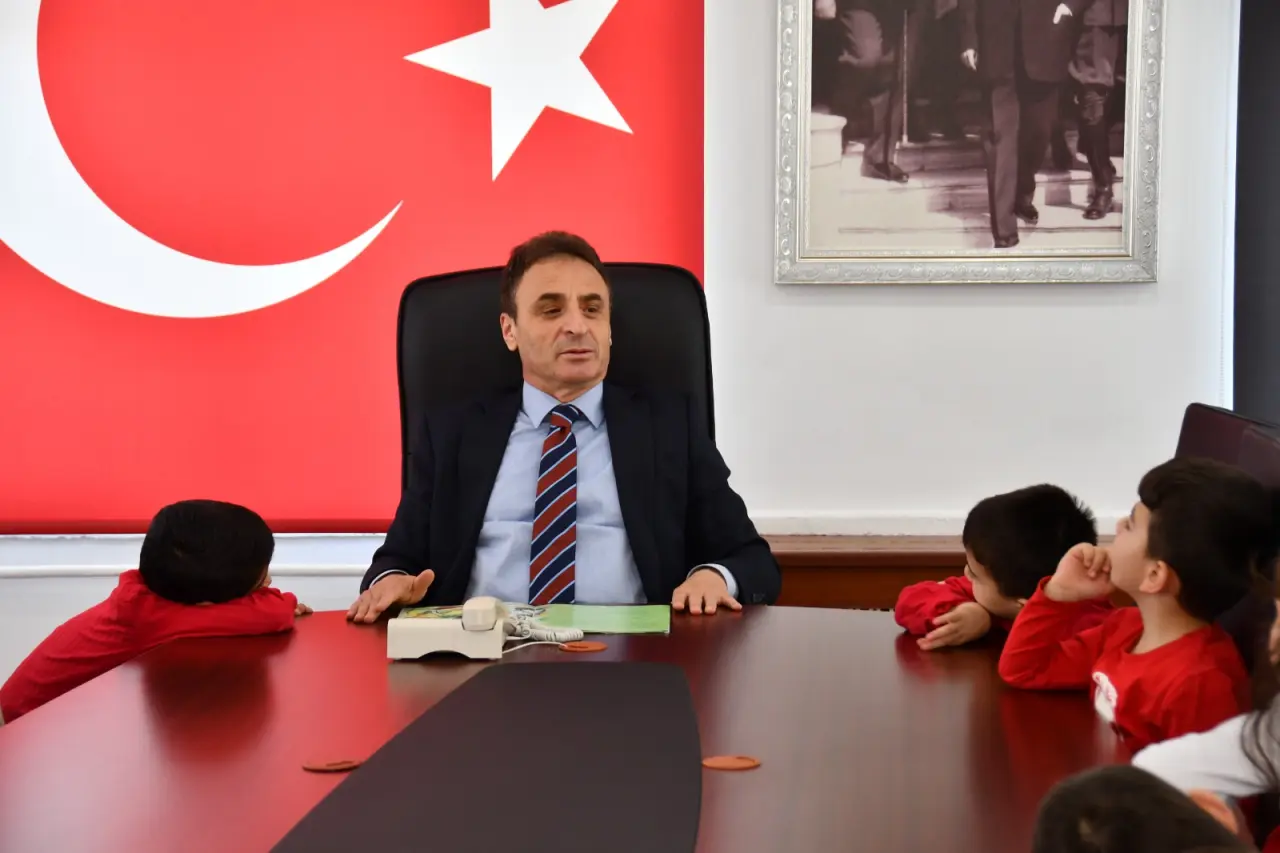 Makam Koltuğu Bu Kez Masal Diyarına Açıldı! Gümüşhane’de 23 Nisan Coşkusu Erken Başladı 2