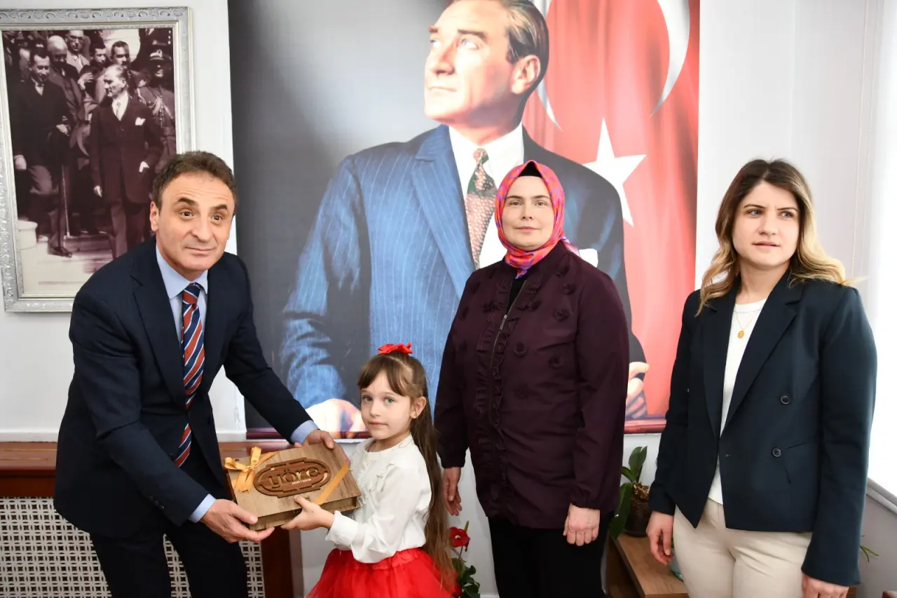 Makam Koltuğu Bu Kez Masal Diyarına Açıldı! Gümüşhane’de 23 Nisan Coşkusu Erken Başladı 7