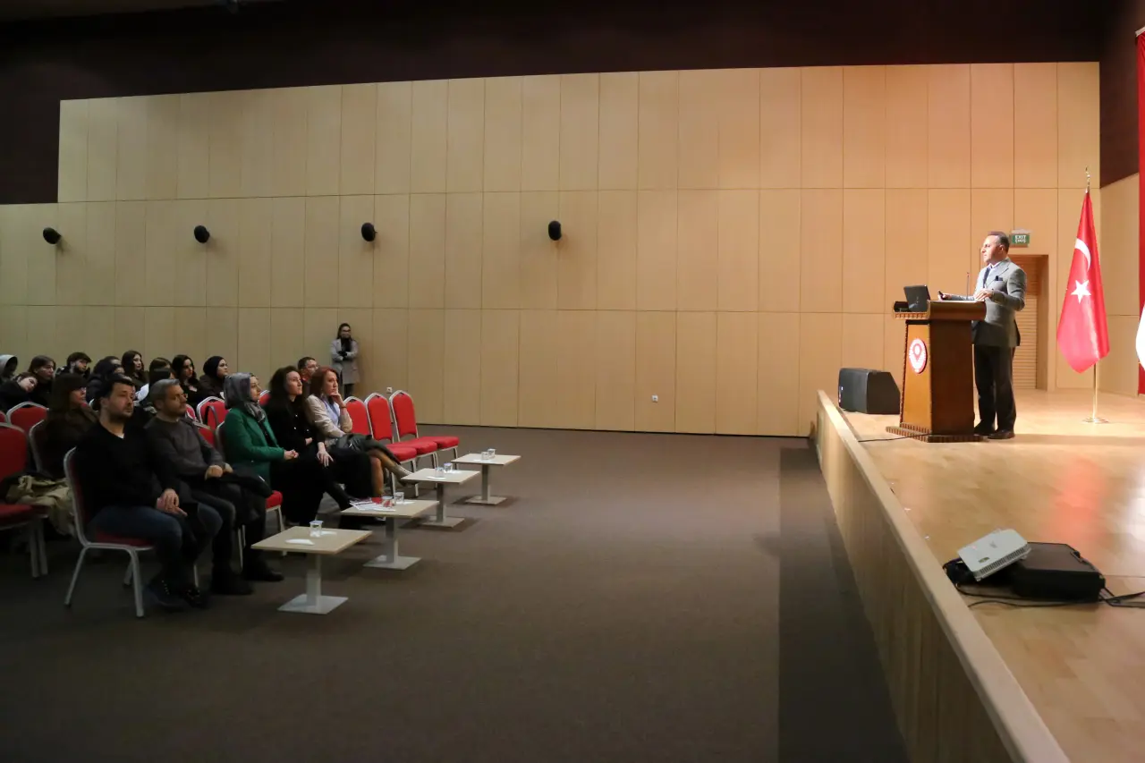 Rektör Prof. Dr. Oktay Yıldız: "Gümüşhane Üniversitesi’ni 3. Nesil Girişimci Üniversiteye Dönüştürüyoruz" 4