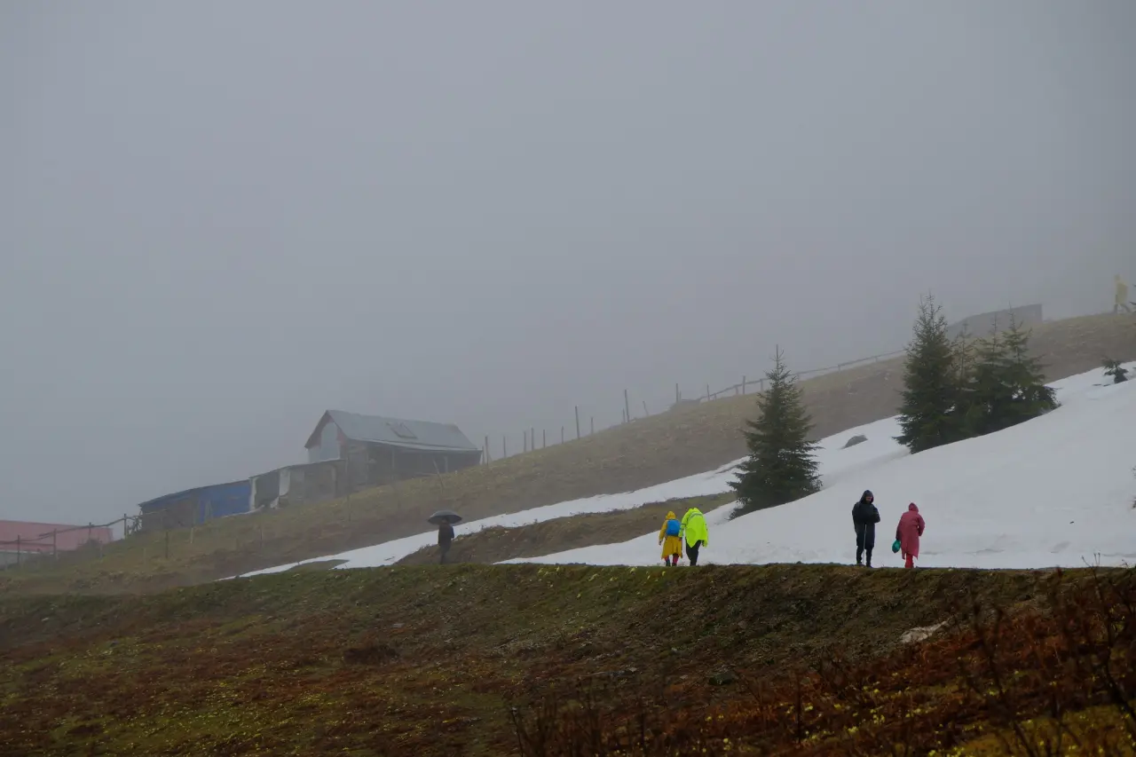 Sisler Altında 11 Kilometrelik Vefa Rotası: Gümüşhaneli dağcılar Tohtamur Yaylasında 7