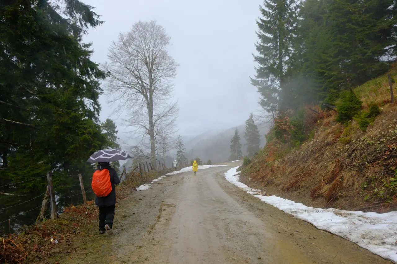 Sisler Altında 11 Kilometrelik Vefa Rotası: Gümüşhaneli dağcılar Tohtamur Yaylasında 6