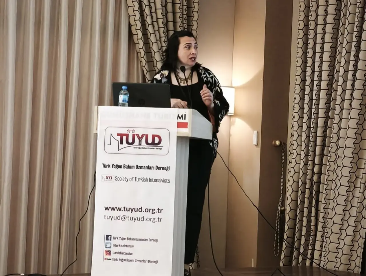 Tıp Dünyasının Kalbi Gümüşhane’de Attı: 3. Yoğun Bakımda Beslenme Sempozyumu Gerçekleştirildi 3