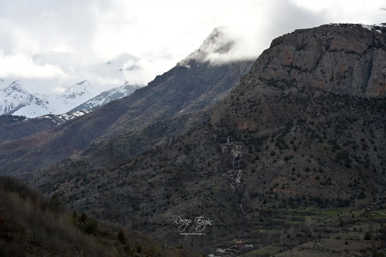 Torul'un Gizemli Su Kaynakları: Gülaçar Köyü’nde Mevsimsel Doğa Olayı 30