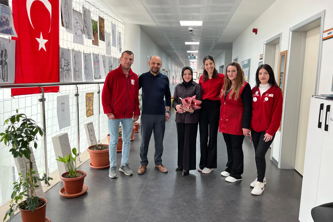 Türk Kızılay Gümüşhane Şubesi’nden Eğitim Camiasına Anlamlı Vefa Ziyareti 4