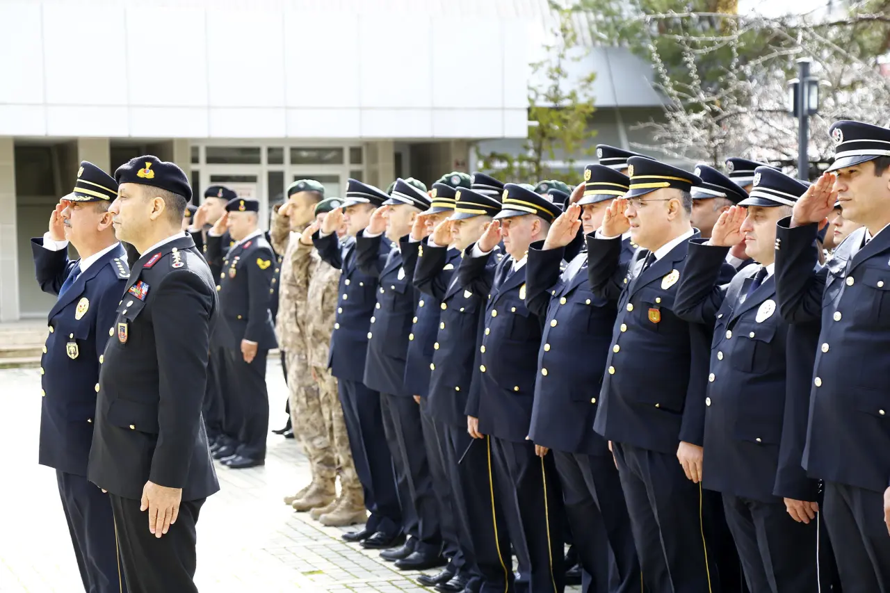 Türk Polis Teşkilatının 181. Kuruluş Yıldönümü Gümüşhane’de çeşitli etkinliklerle kutlandı 6