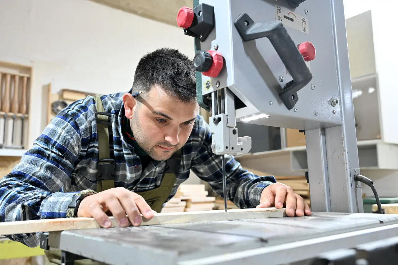 Yarım Günlük İşi 20 Dakikaya İndirdi: Sosyal Medyada İzlenme Rekorları Kırıyor! 6