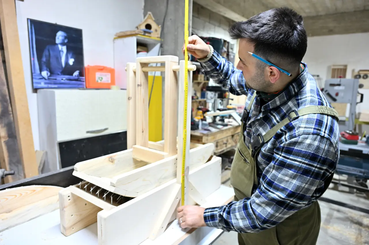 Yarım Günlük İşi 20 Dakikaya İndirdi: Sosyal Medyada İzlenme Rekorları Kırıyor! 10