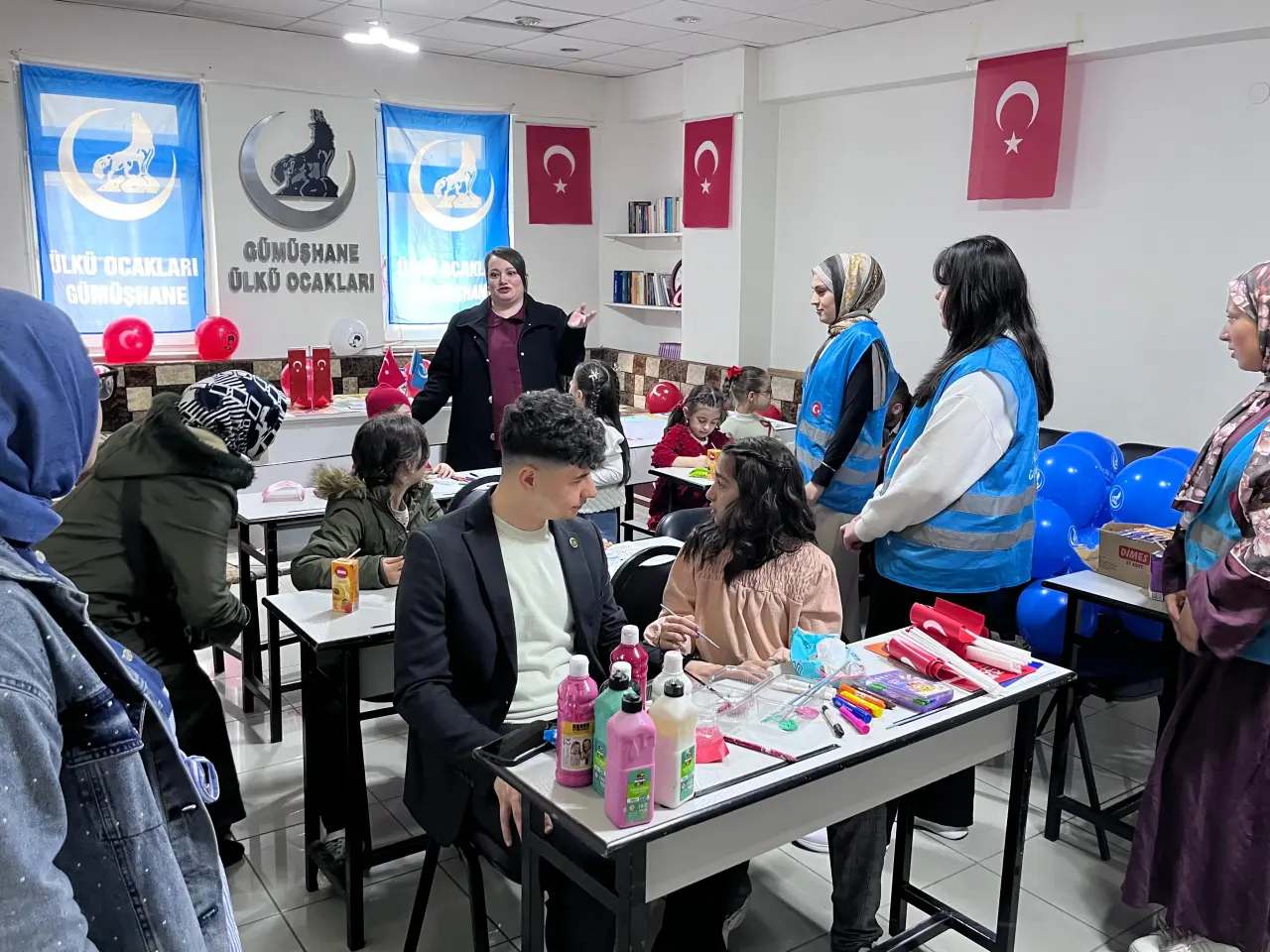 Ülkü Ocakları Gümüşhane İl Başkanlığı’ndan Kapsamlı 23 Nisan Kutlaması 9