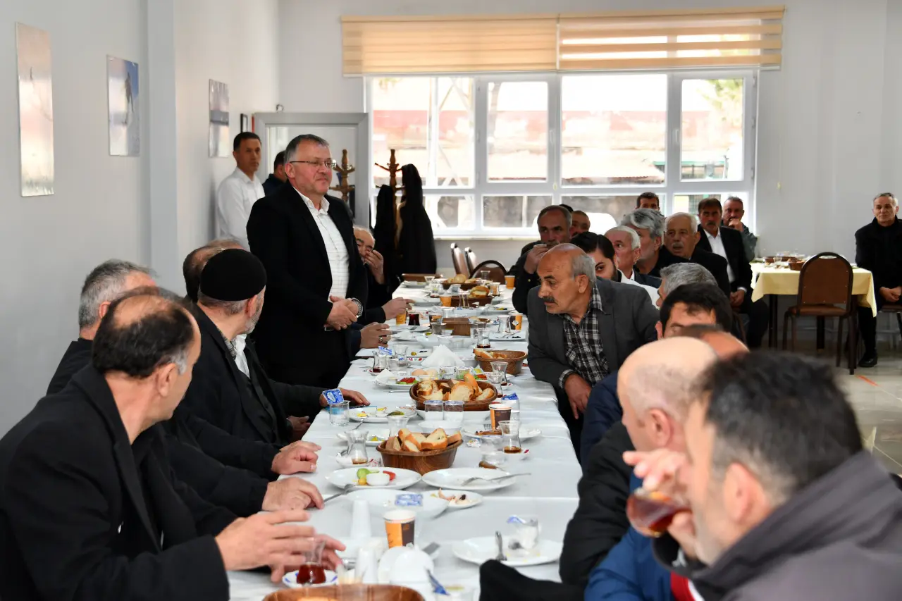 Vali Cevdet Atay muhtarlarla buluştu: "Sizler Bizim Başımızın Tacısınız" 21