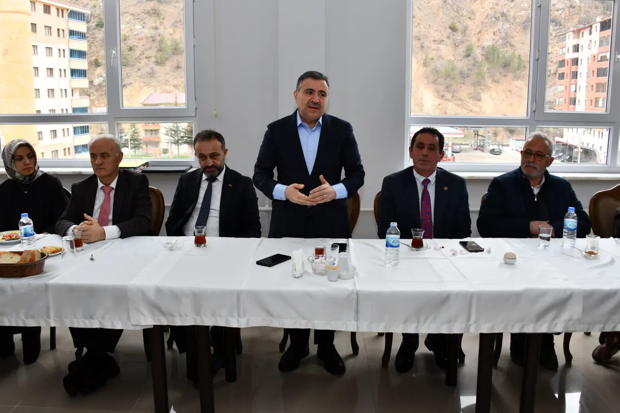 Vali Cevdet Atay muhtarlarla buluştu: "Sizler Bizim Başımızın Tacısınız" 18