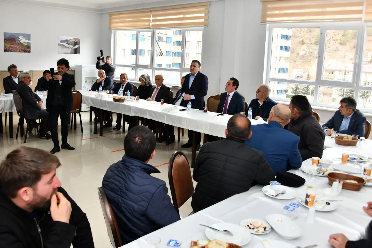 Vali Cevdet Atay muhtarlarla buluştu: "Sizler Bizim Başımızın Tacısınız" 6