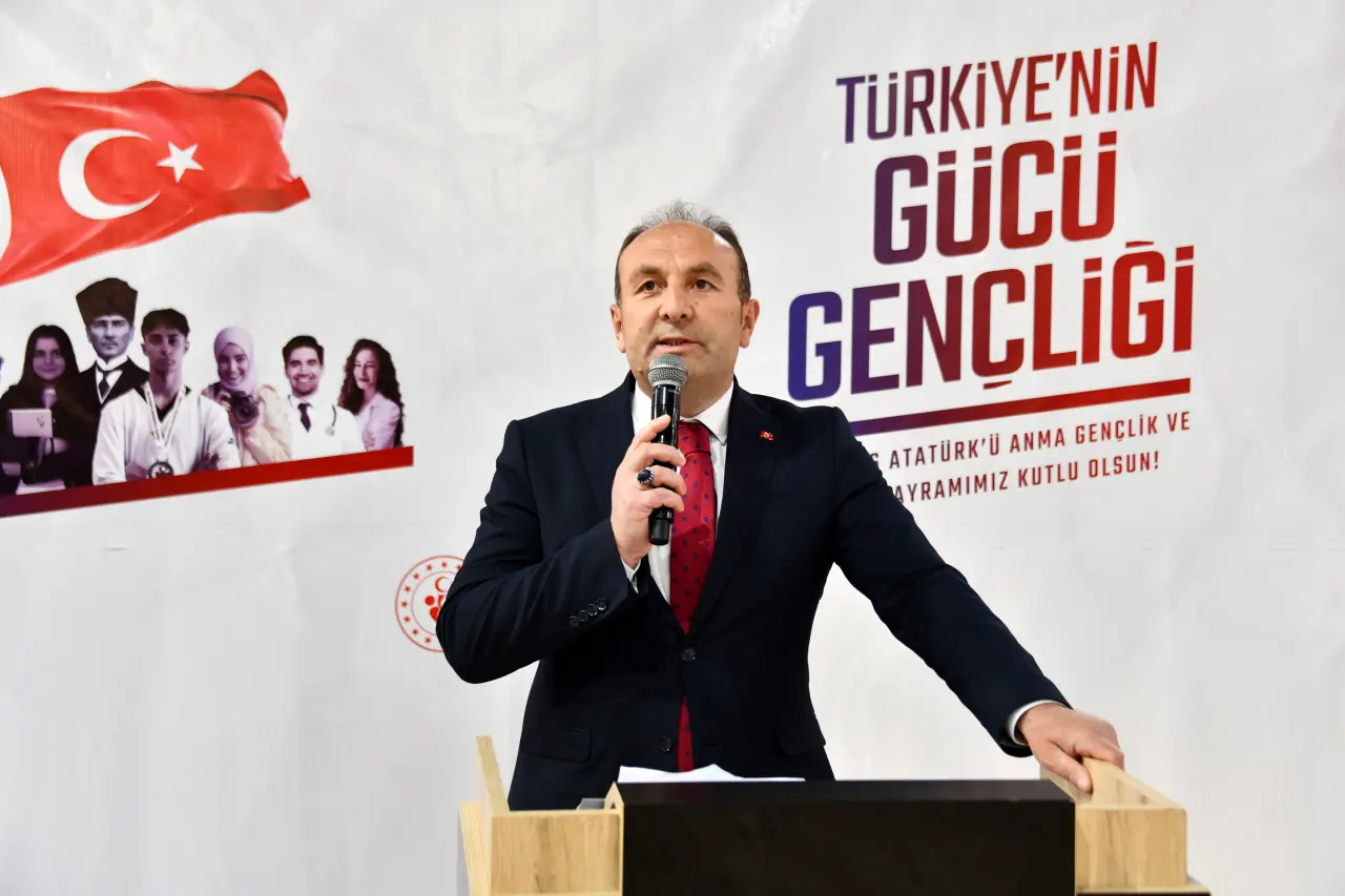 Gümüşhane’de 19 Mayıs Coşkusu: 107 Yıllık Gurur Aydın Doğan Spor Salonu’nda Yaşandı 27