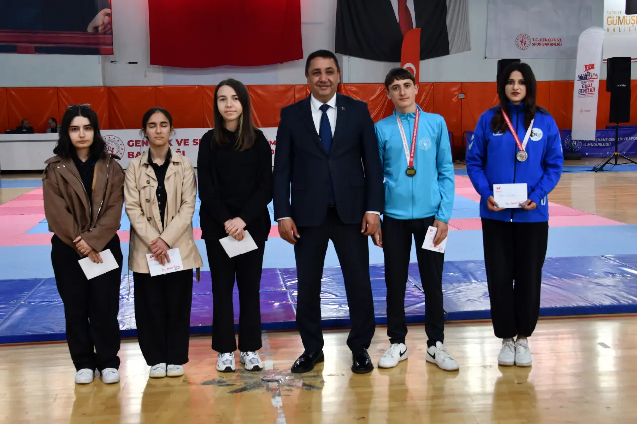 Gümüşhane’de 19 Mayıs Coşkusu: 107 Yıllık Gurur Aydın Doğan Spor Salonu’nda Yaşandı 30