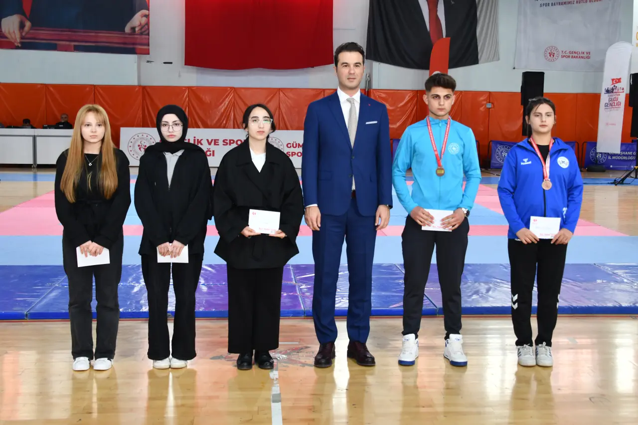Gümüşhane’de 19 Mayıs Coşkusu: 107 Yıllık Gurur Aydın Doğan Spor Salonu’nda Yaşandı 29
