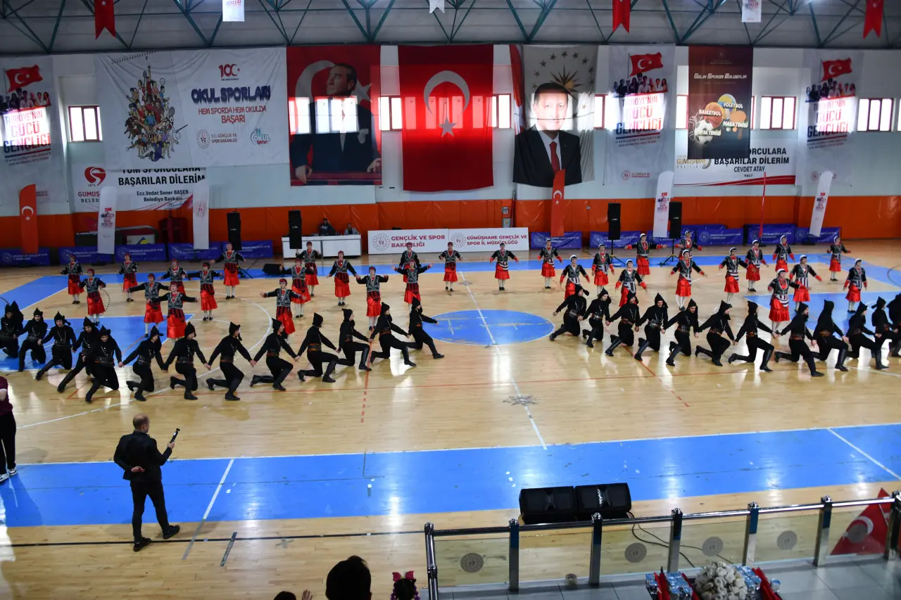 Gümüşhane’de 19 Mayıs Coşkusu: 107 Yıllık Gurur Aydın Doğan Spor Salonu’nda Yaşandı 20
