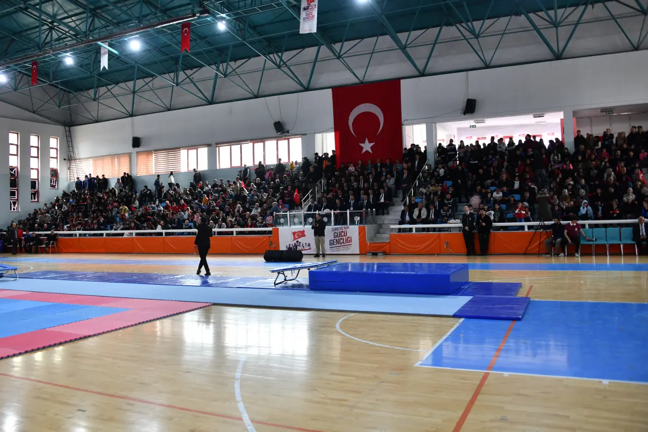 Gümüşhane’de 19 Mayıs Coşkusu: 107 Yıllık Gurur Aydın Doğan Spor Salonu’nda Yaşandı 34