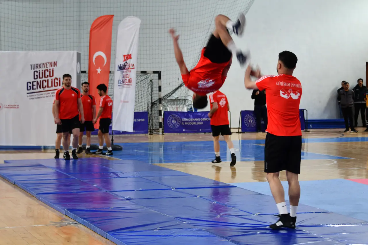 Gümüşhane’de 19 Mayıs Coşkusu: 107 Yıllık Gurur Aydın Doğan Spor Salonu’nda Yaşandı 51