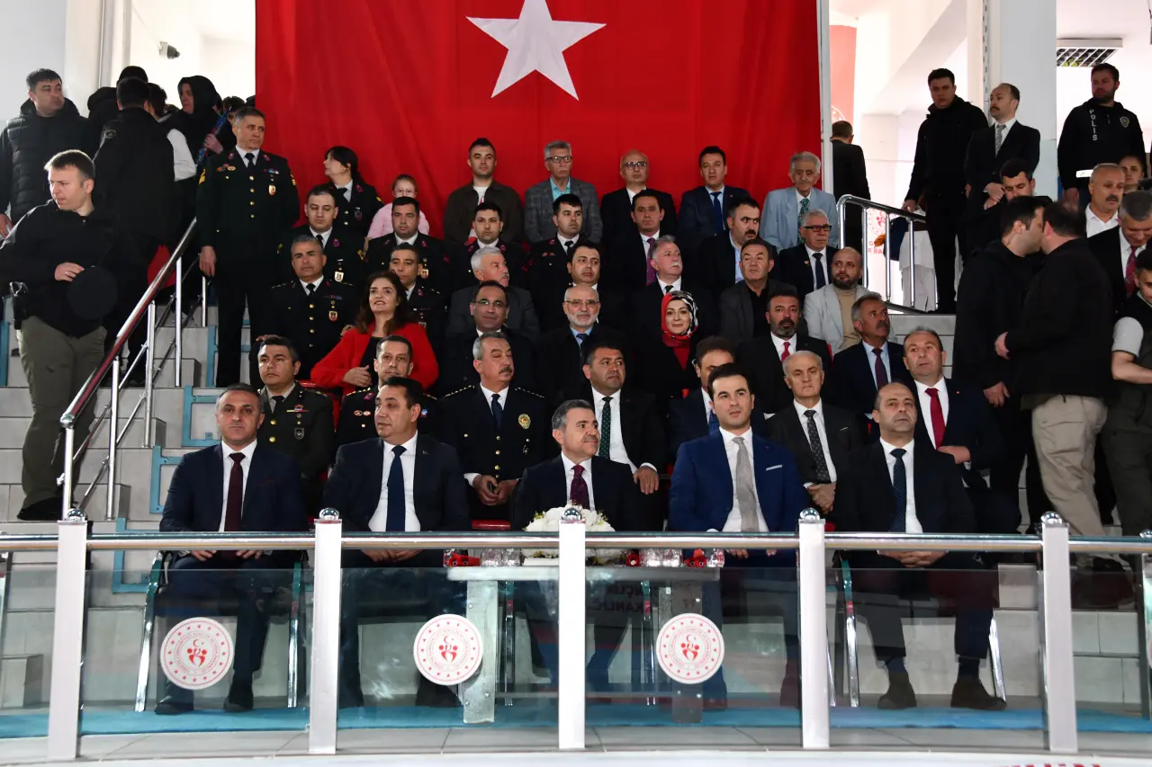 Gümüşhane’de 19 Mayıs Coşkusu: 107 Yıllık Gurur Aydın Doğan Spor Salonu’nda Yaşandı 21
