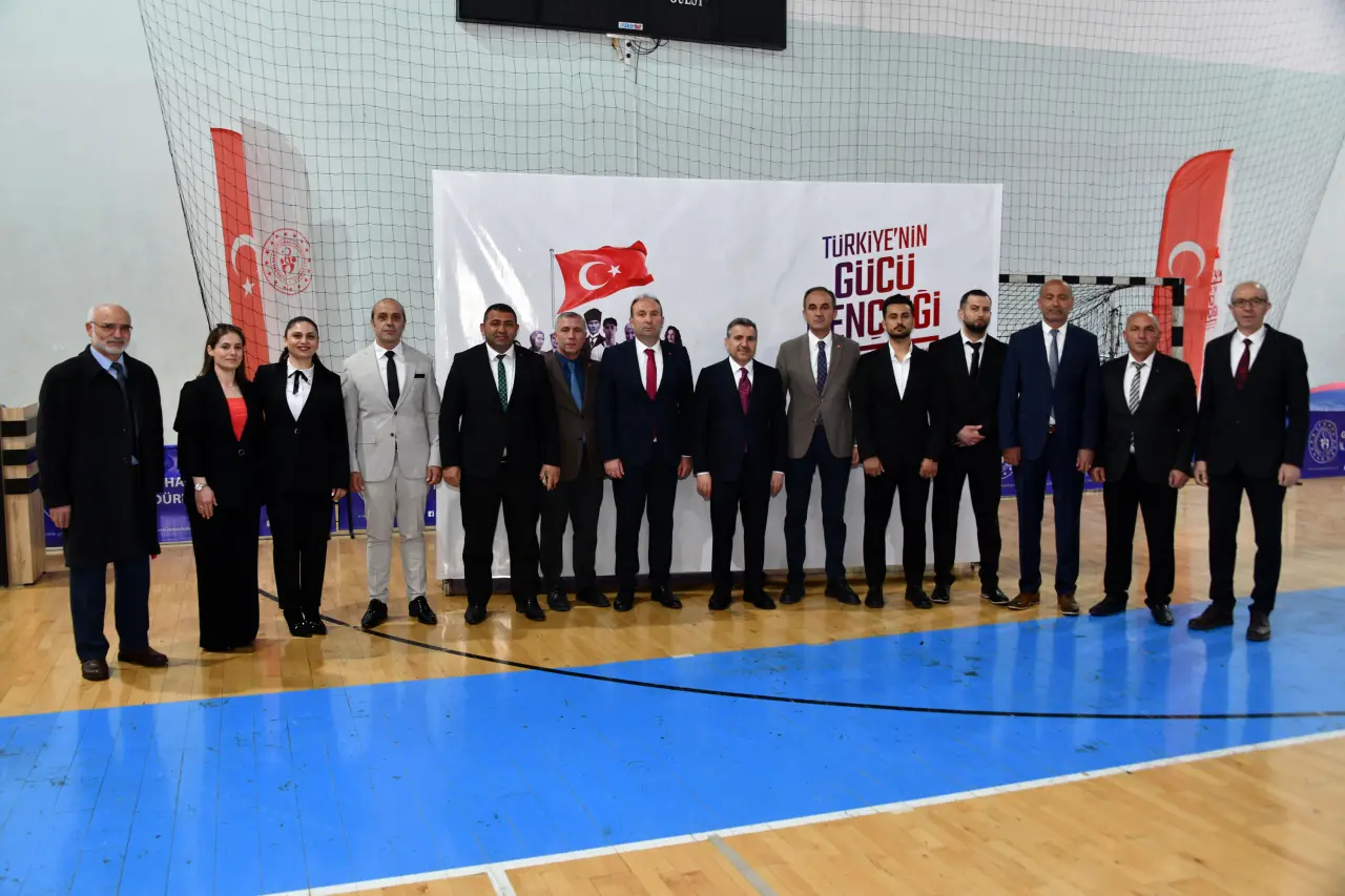 Gümüşhane’de 19 Mayıs Coşkusu: 107 Yıllık Gurur Aydın Doğan Spor Salonu’nda Yaşandı 76