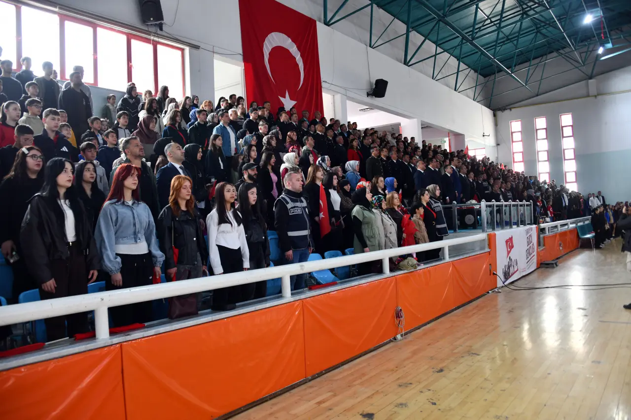 Gümüşhane’de 19 Mayıs Coşkusu: 107 Yıllık Gurur Aydın Doğan Spor Salonu’nda Yaşandı 26