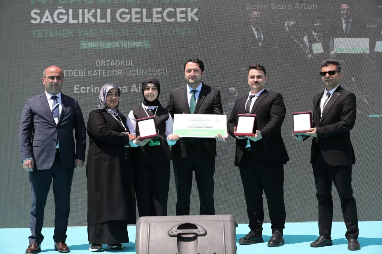 77 Bin Eser Arasından Sıyrıldı! Köy Okulundan Sepetçiler Kasrı'na Uzanan Büyük Başarı 4