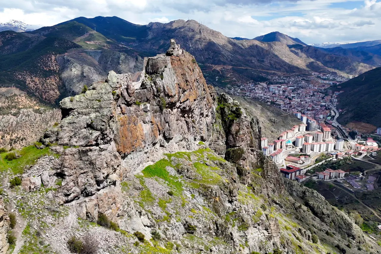 Çıkanların ayaklarını titretiyor: 1.500 yıllık Canca Kalesi 13