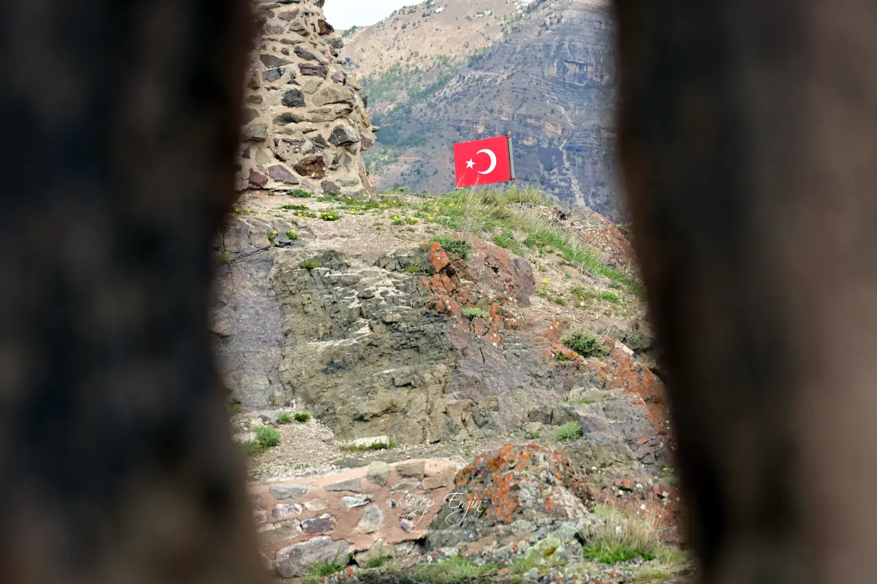 Çıkanların ayaklarını titretiyor: 1.500 yıllık Canca Kalesi 11