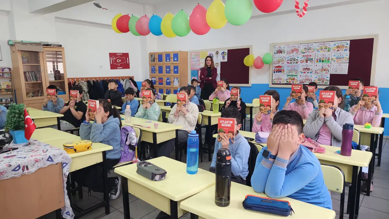 Çocuklar Bu Kitabı Elinden Düşürmedi! İki Ayda Rekor Kırıp İkinci Baskıya Geçti 1