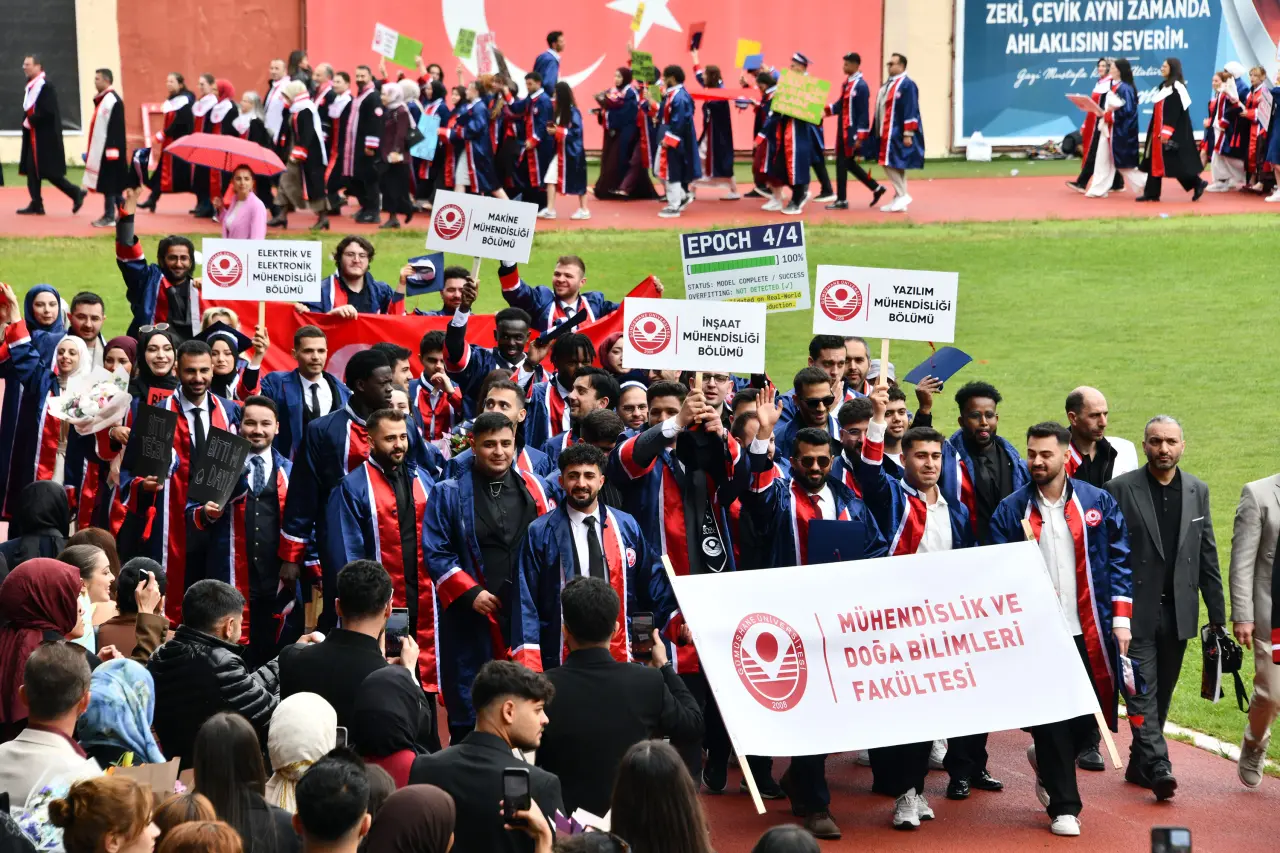 Gümüşhane'de Mezuniyet Coşkusu: Stadyum Tıklım Tıklım Doldu 37