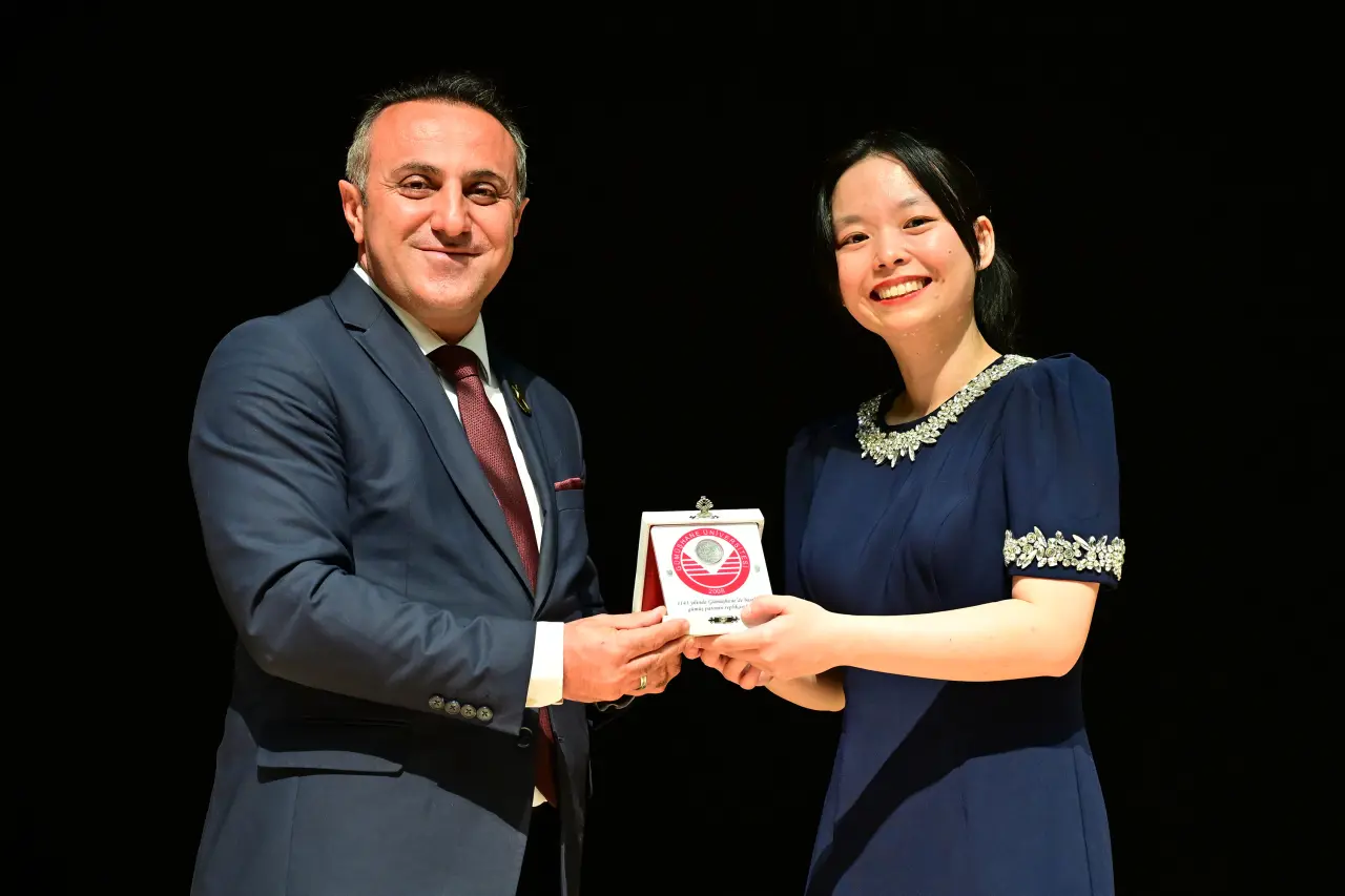 Dünyaca ünlü piyanist Dr. Belinda Chen Gümüşhane’yi büyüledi 20