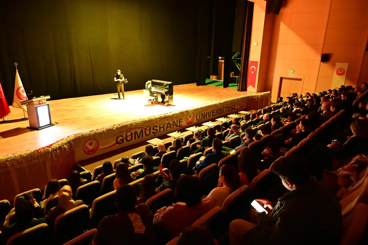 Dünyaca ünlü piyanist Dr. Belinda Chen Gümüşhane’yi büyüledi 2