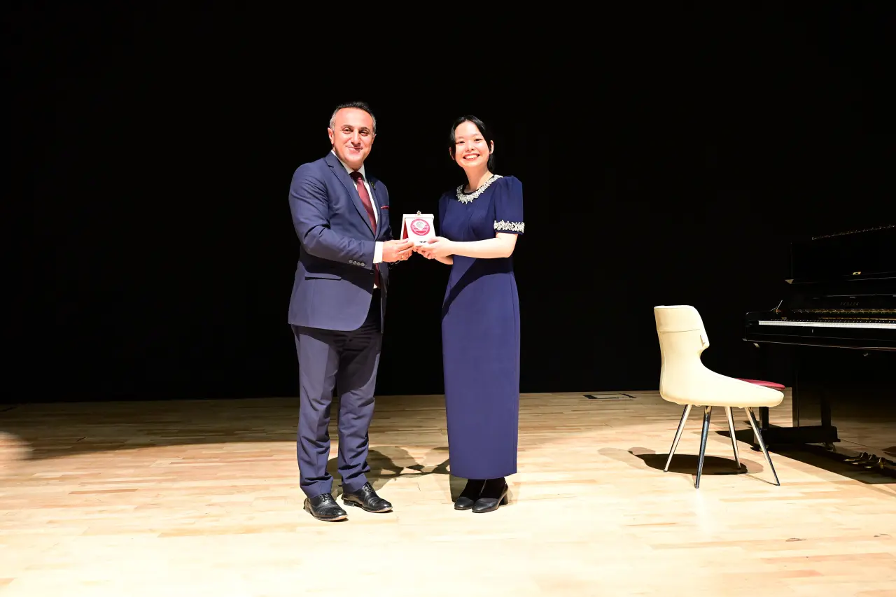Dünyaca ünlü piyanist Dr. Belinda Chen Gümüşhane’yi büyüledi 19