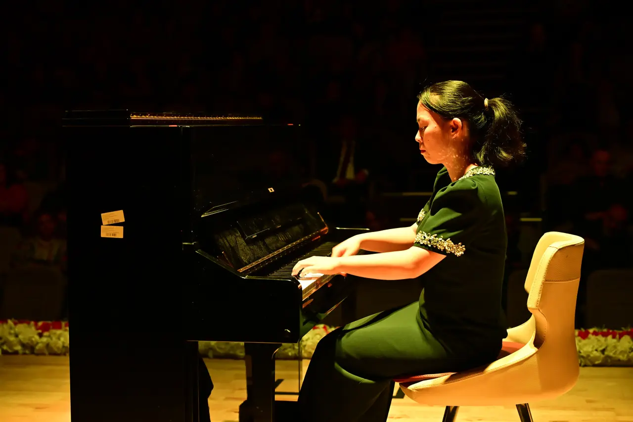 Dünyaca ünlü piyanist Dr. Belinda Chen Gümüşhane’yi büyüledi 6
