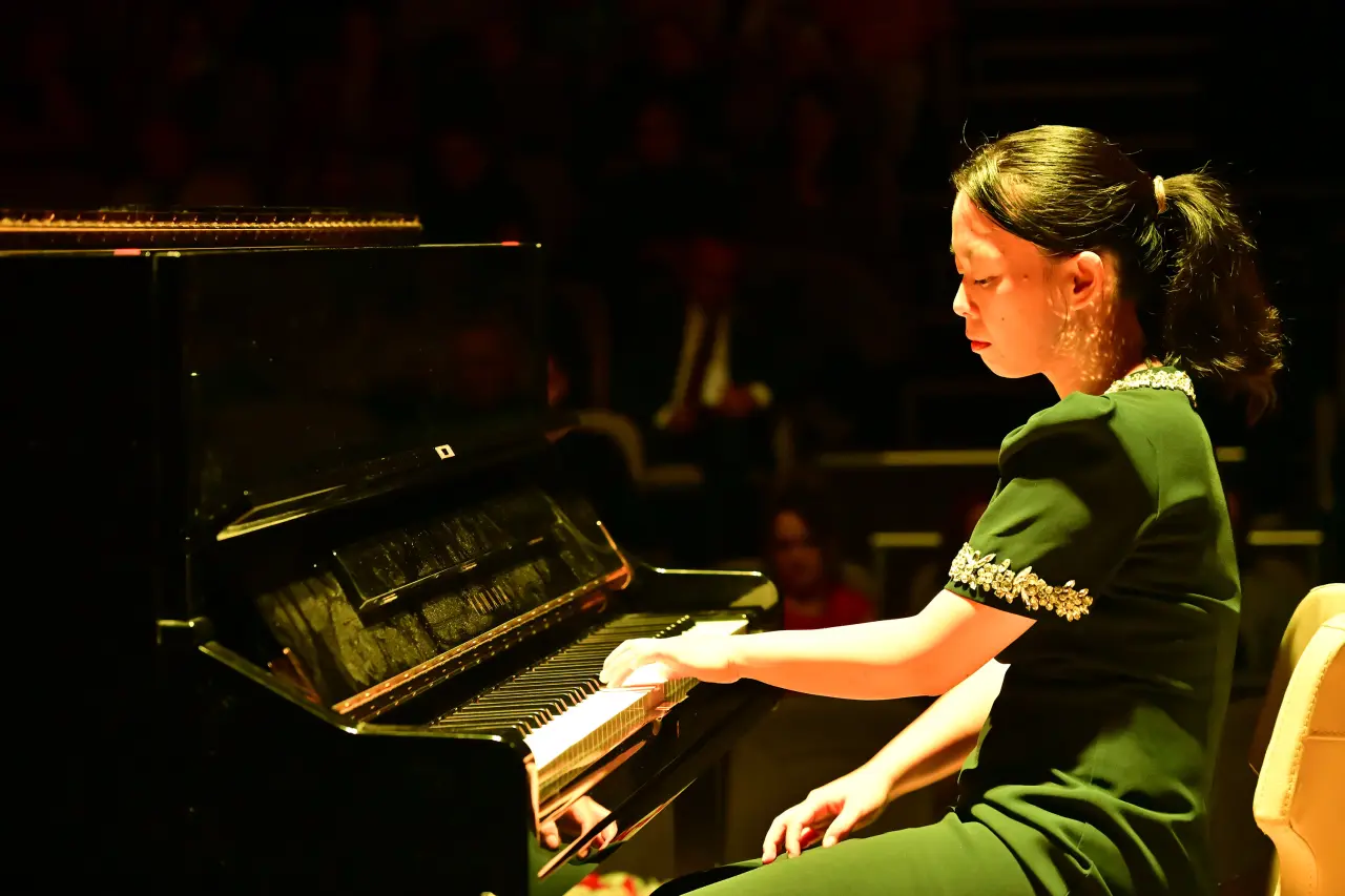 Dünyaca ünlü piyanist Dr. Belinda Chen Gümüşhane’yi büyüledi 8
