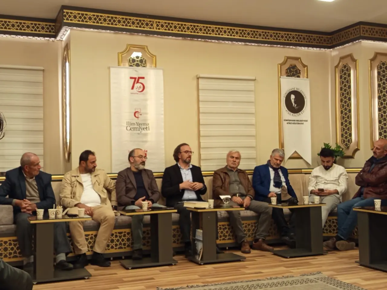 "Evde Konuşuyorsunuz Telefonunuza Reklamı Geliyor!" Prof. Dr. Emre Aslan'dan Çarpıcı Yapay Zeka Uyarısı 4