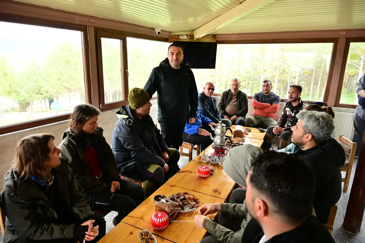 GÜDAK’tan Şiran çıkarması: Göller, çiçekler ve yağmur altında yürüyüş 50