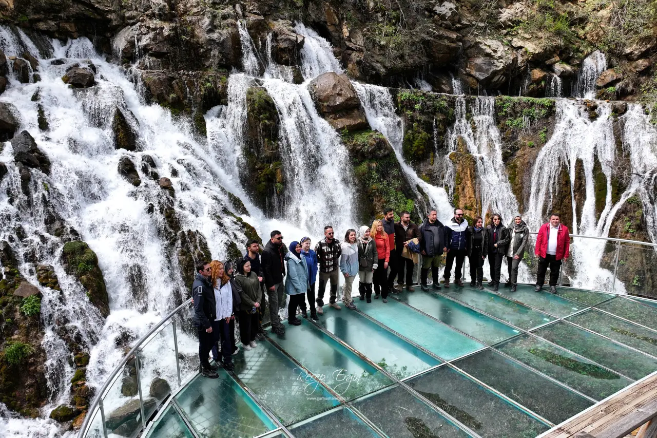 GÜDAK’tan Şiran çıkarması: Göller, çiçekler ve yağmur altında yürüyüş 22