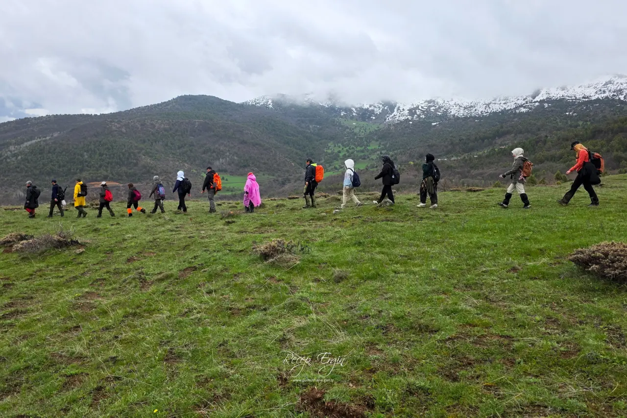 GÜDAK’tan Şiran çıkarması: Göller, çiçekler ve yağmur altında yürüyüş 12