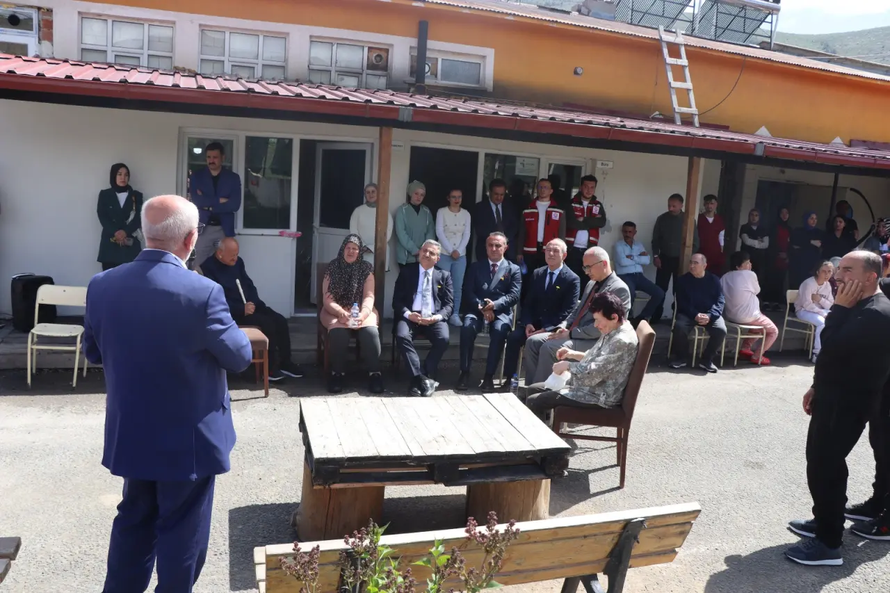 Gülen Yüzler Bakımevi’nde Afet Bilinci ve Toplumsal Duyarlılık Buluşması Gerçekleştirildi 11