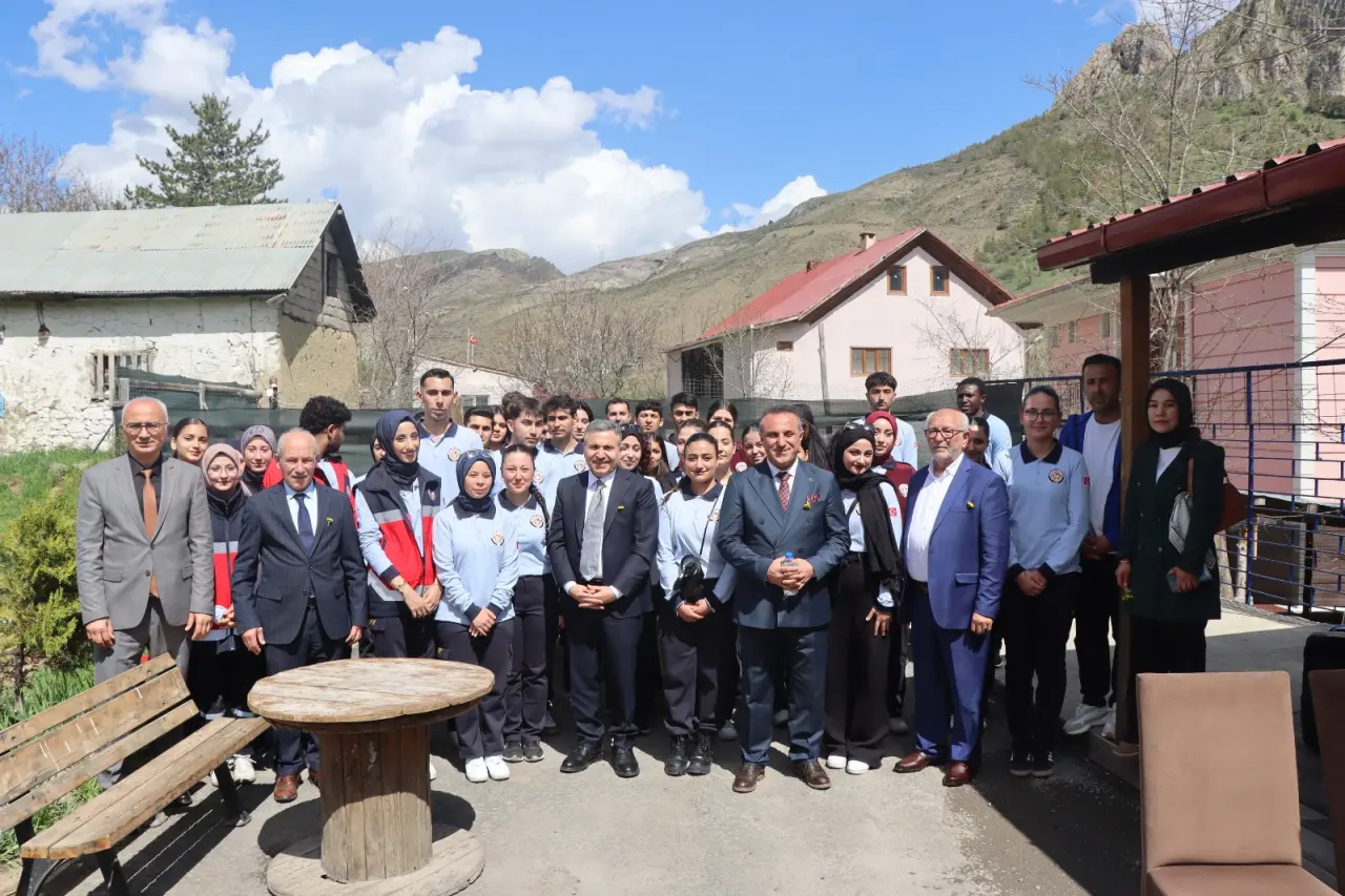 Gülen Yüzler Bakımevi’nde Afet Bilinci ve Toplumsal Duyarlılık Buluşması Gerçekleştirildi 12
