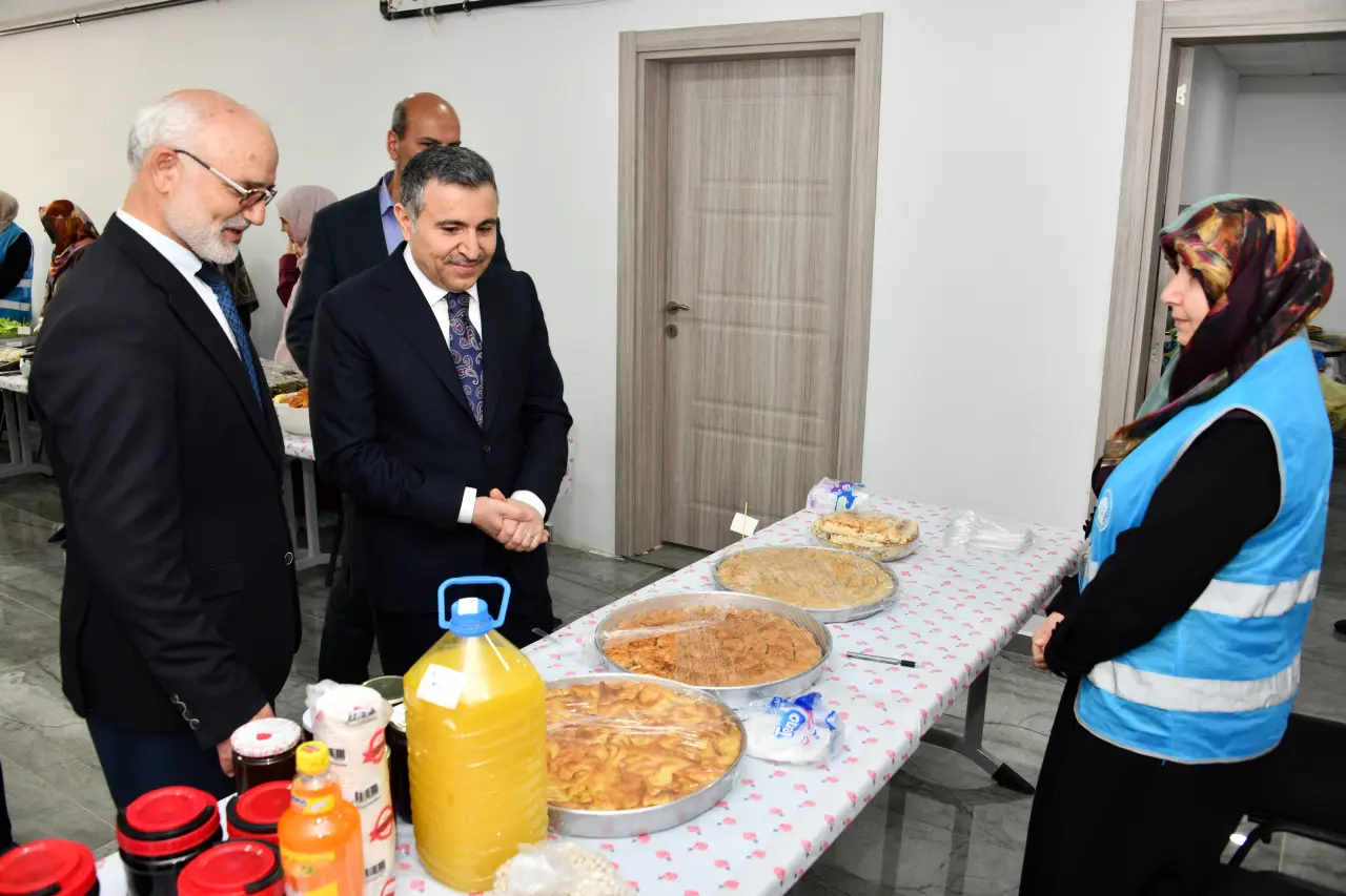 Gümüşhane İl Müftülüğü’nün Hayır Çarşısı Dualarla Açıldı 3