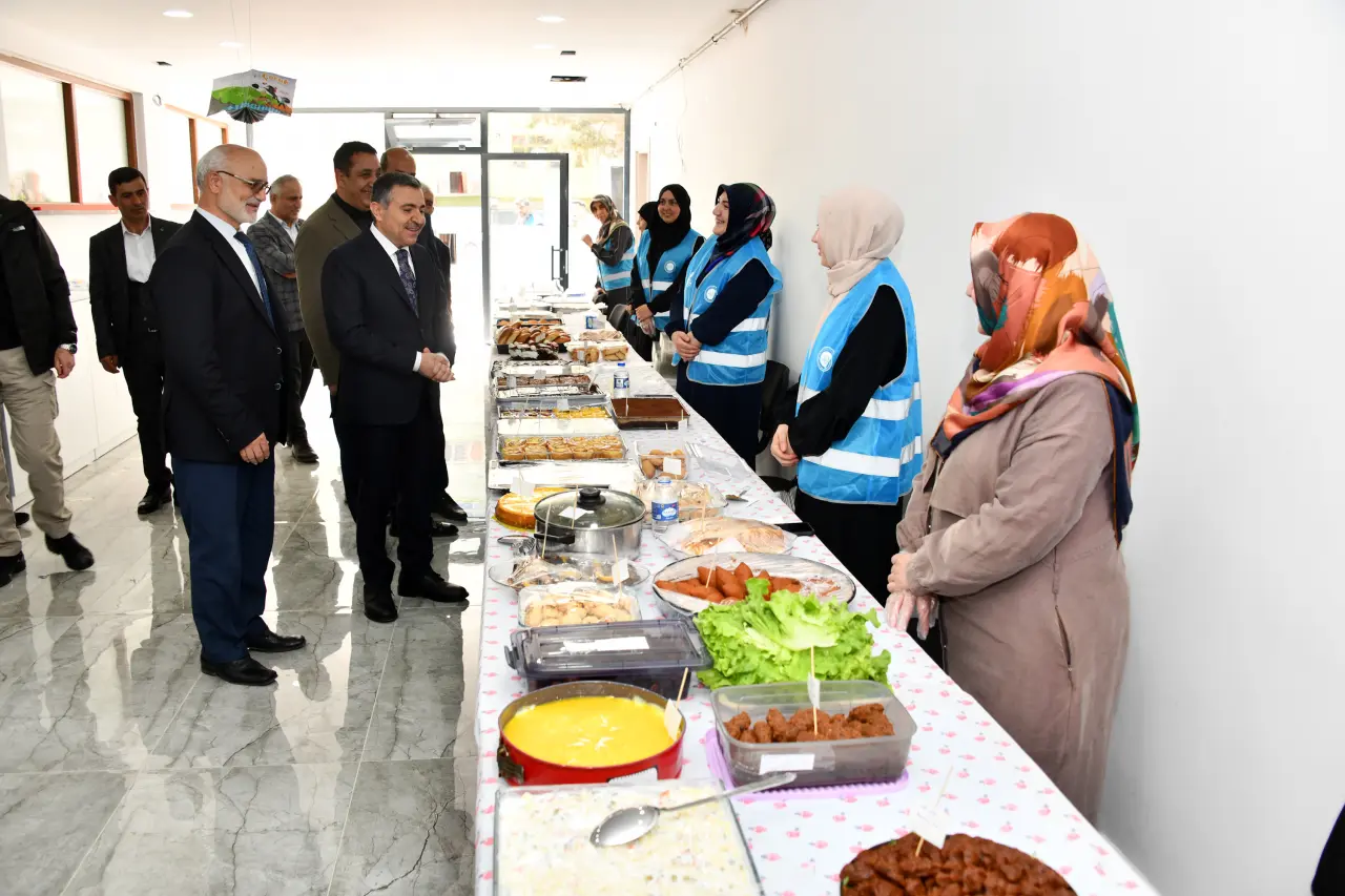 Gümüşhane İl Müftülüğü’nün Hayır Çarşısı Dualarla Açıldı 2