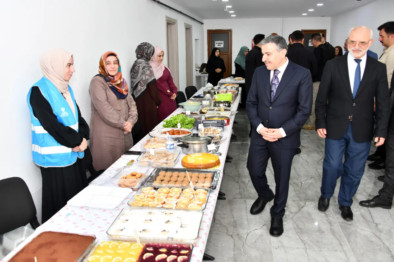 Gümüşhane İl Müftülüğü’nün Hayır Çarşısı Dualarla Açıldı 4