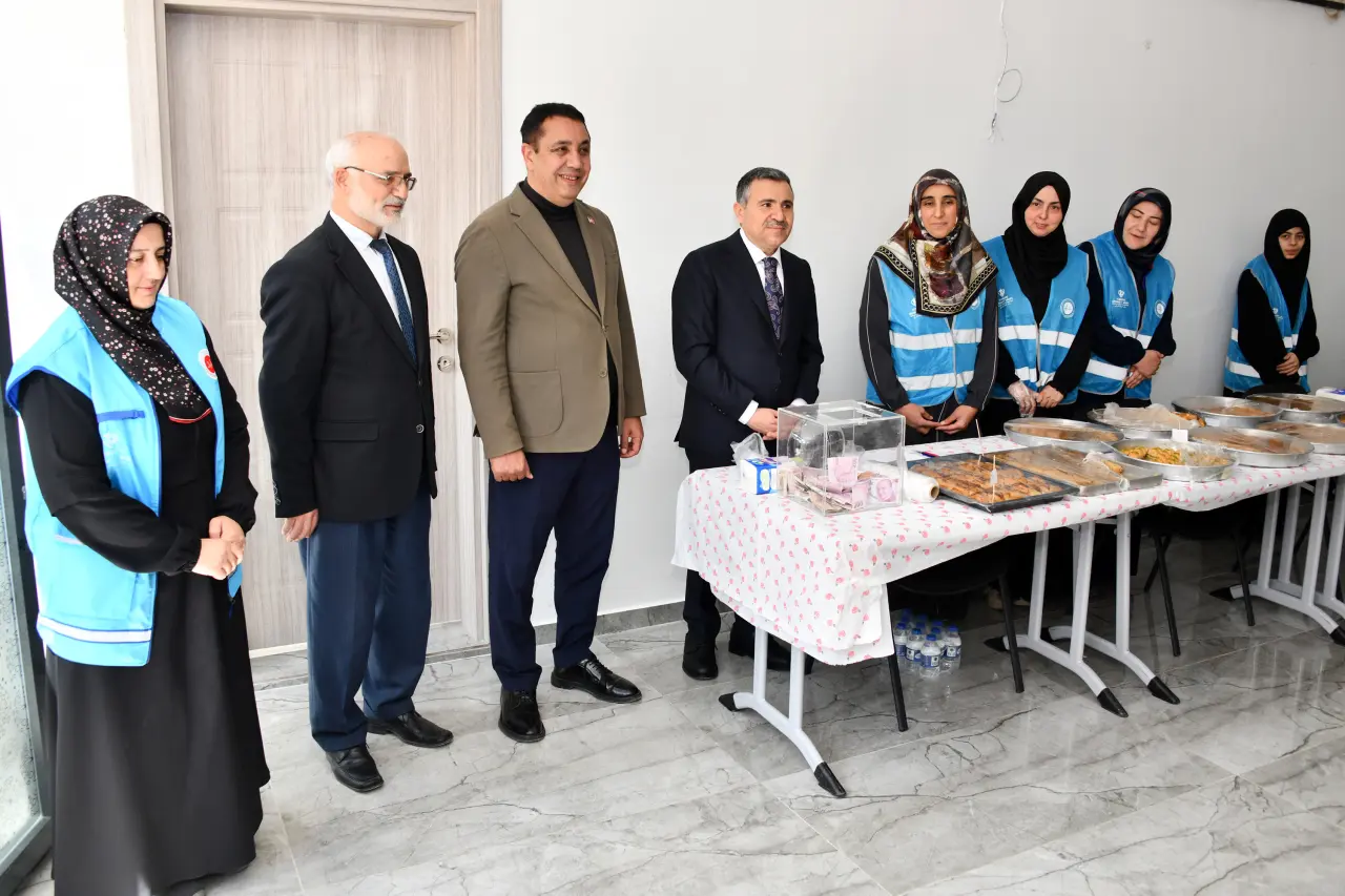 Gümüşhane İl Müftülüğü’nün Hayır Çarşısı Dualarla Açıldı 5
