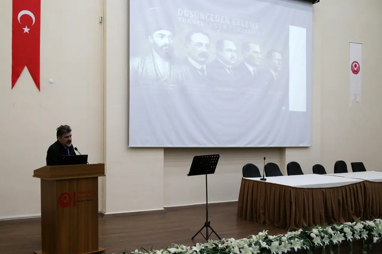 Gümüşhane Üniversitesi’nde ‘Düşünceden Şiire Yolculuk’ Programı Düzenlendi 5