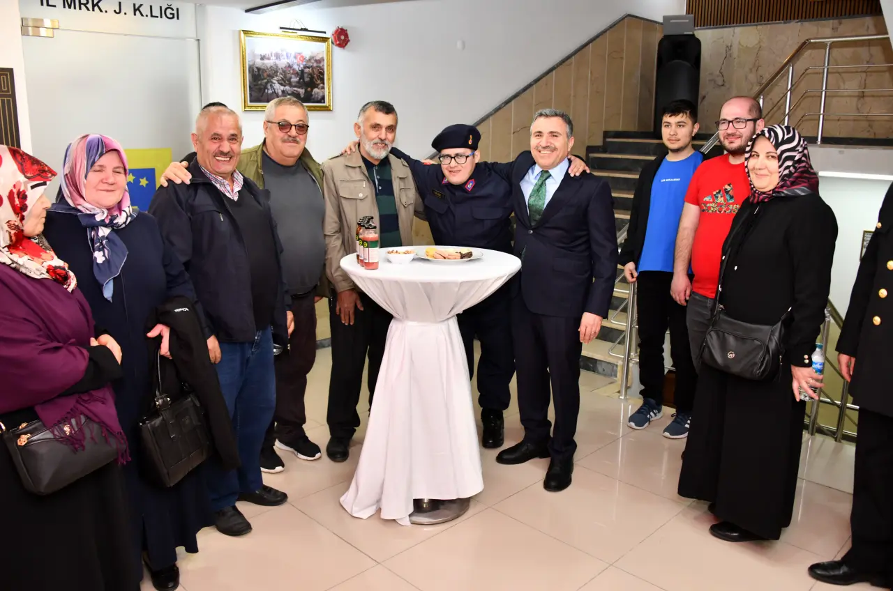 Gümüşhane’de 9 özel birey bir günlüğüne Mehmetçik oldu 57