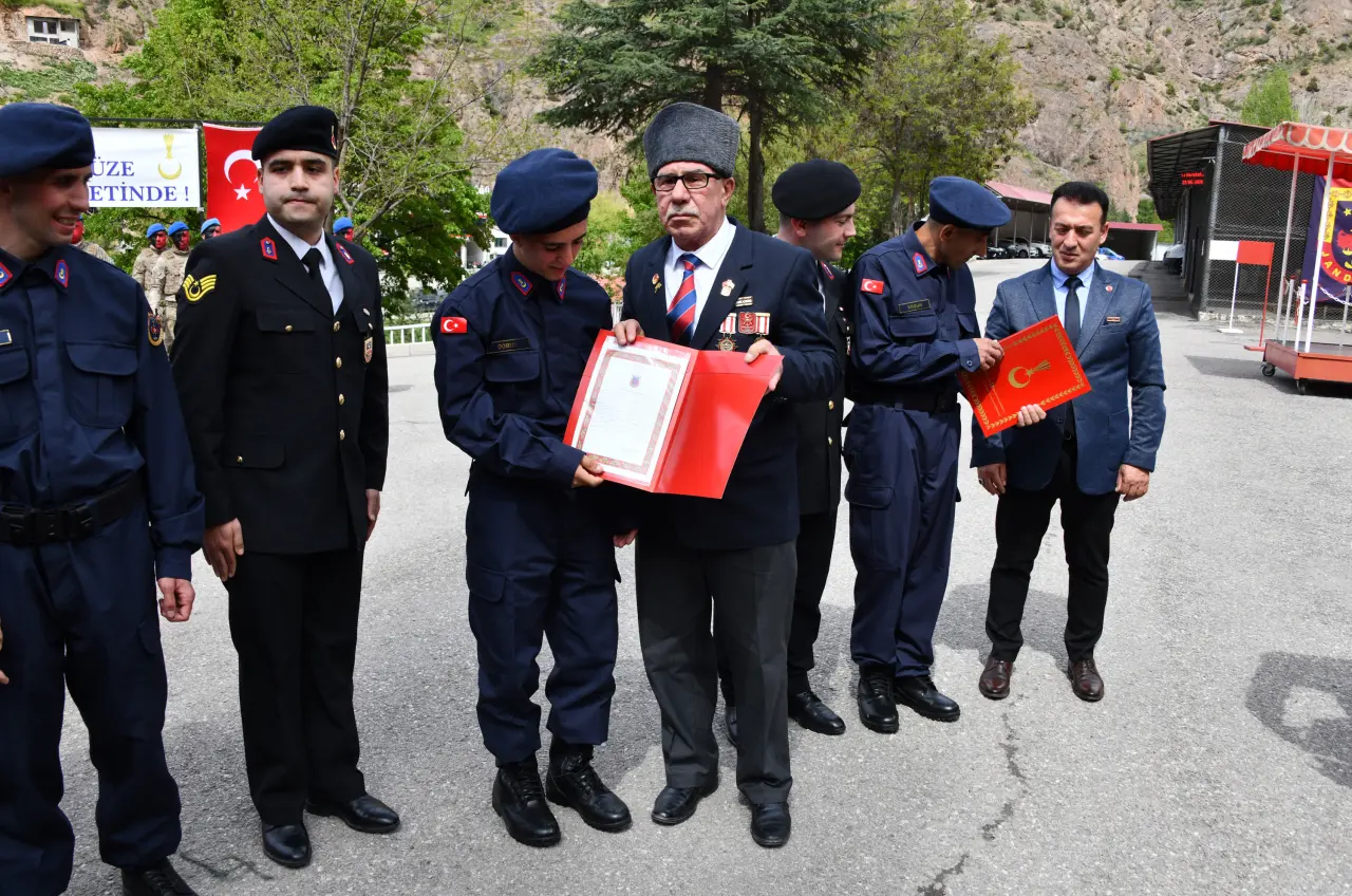 Gümüşhane’de 9 özel birey bir günlüğüne Mehmetçik oldu 37